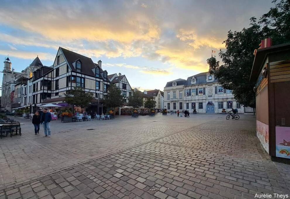 Le Clos Guivet Troyes Exterior photo